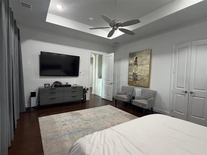 12513 Royal Oaks Lane, Farmers Branch TX 75234 - Photo 5