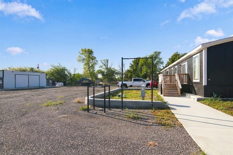 18061 Cindys Lane, Justin TX 76247 - Photo 36