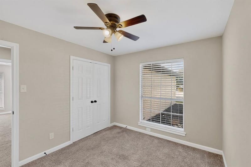 2662 Village Green Drive, Grand Prairie TX 75052 - Photo 23