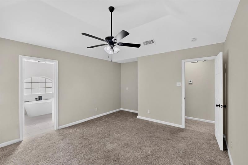 2662 Village Green Drive, Grand Prairie TX 75052 - Photo 17
