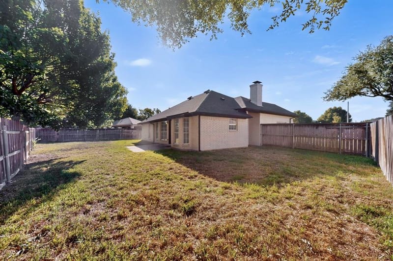 2662 Village Green Drive, Grand Prairie TX 75052 - Photo 36