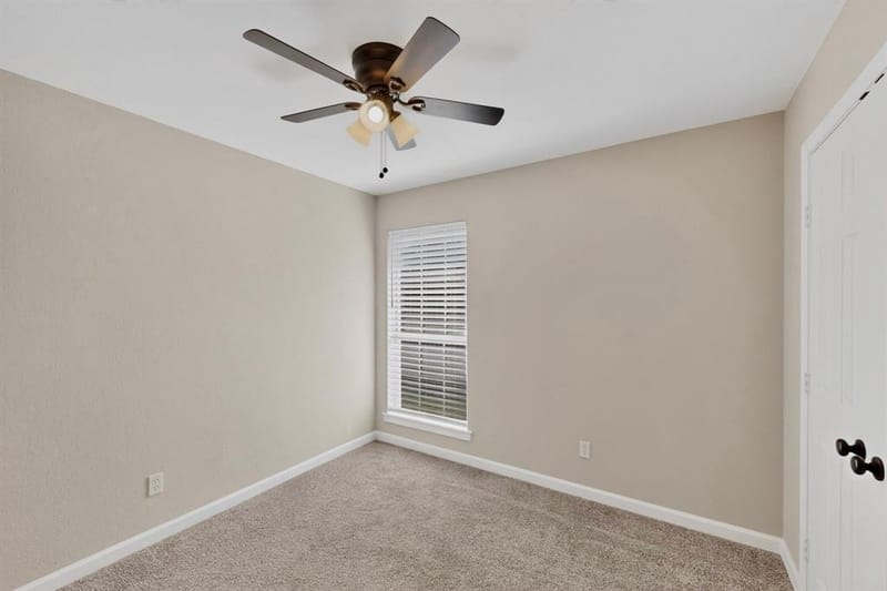 2662 Village Green Drive, Grand Prairie TX 75052 - Photo 32