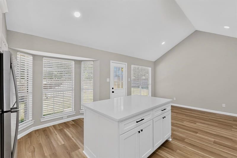 2662 Village Green Drive, Grand Prairie TX 75052 - Photo 14