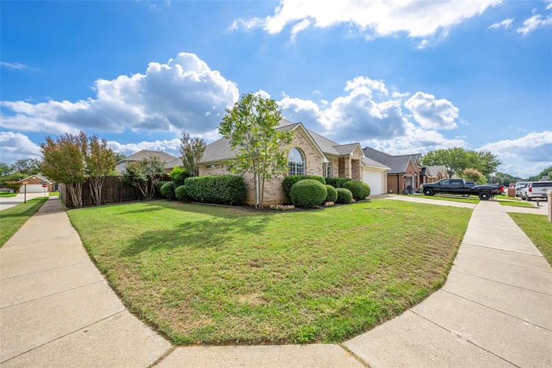 7036 Herman Jared Drive, North Richland Hills TX 76182 - Photo 3