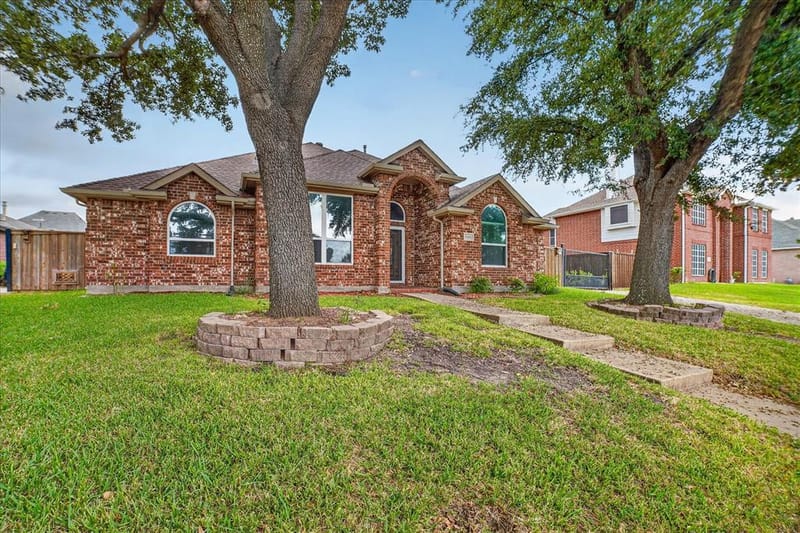 8301 Martha Lane, Rowlett TX 75088