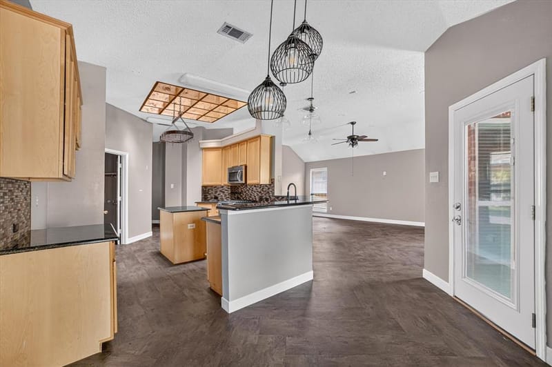 8301 Martha Lane, Rowlett TX 75088 - Photo 10