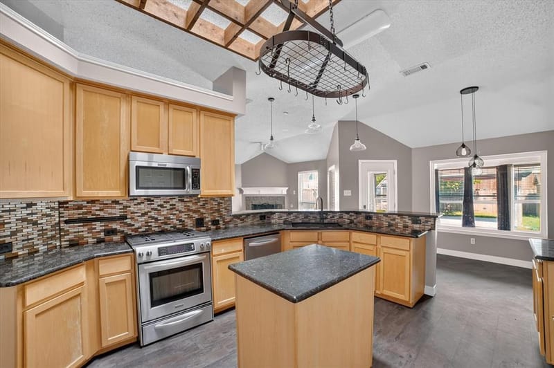 8301 Martha Lane, Rowlett TX 75088 - Photo 14