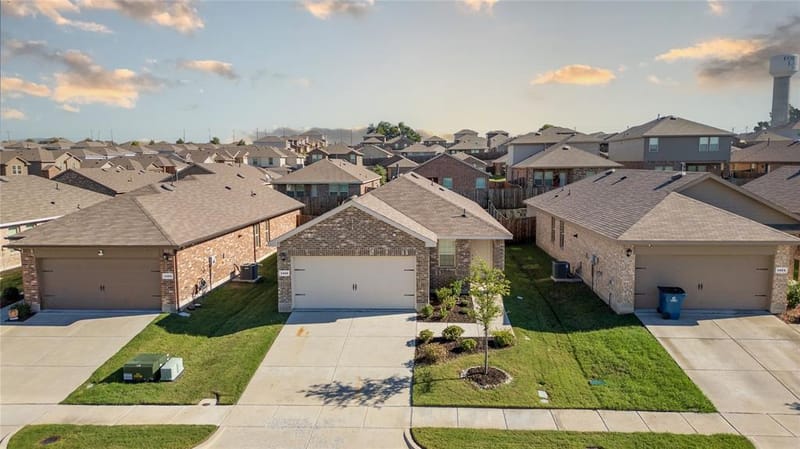 1526 Dilley Lane, Forney TX 75126 - Photo 2