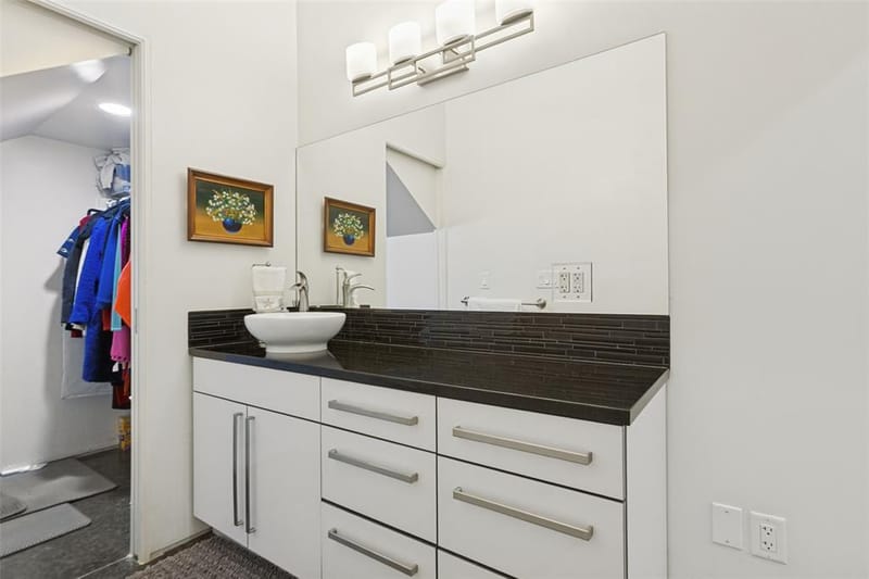 31 Vanguard Way, Dallas TX 75243 - Photo 24