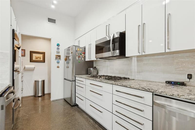 31 Vanguard Way, Dallas TX 75243 - Photo 8