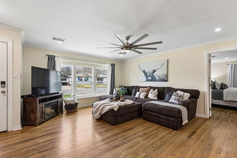 1401 N Highland Avenue, Sherman TX 75092 - Photo 6