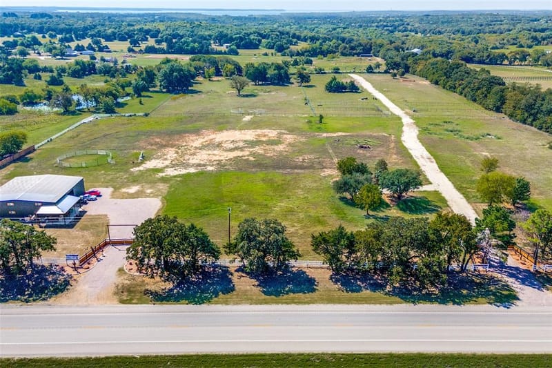8690 E FM 922 Highway, Valley View TX 76272 - Photo 35
