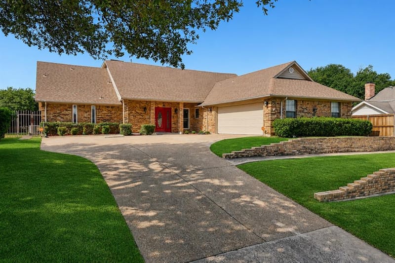 4008 Fairlakes Drive, Dallas TX 75228