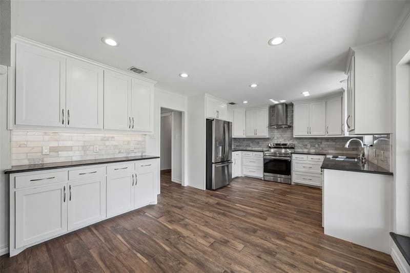 7837 Gaston Avenue, Fort Worth TX 76116 - Photo 9