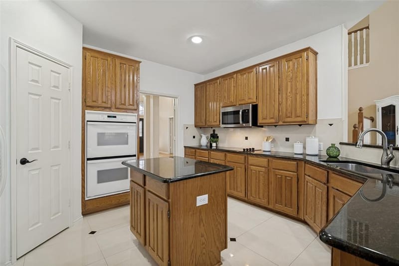 4304 Cape Cod Drive, The Colony TX 75056 - Photo 4