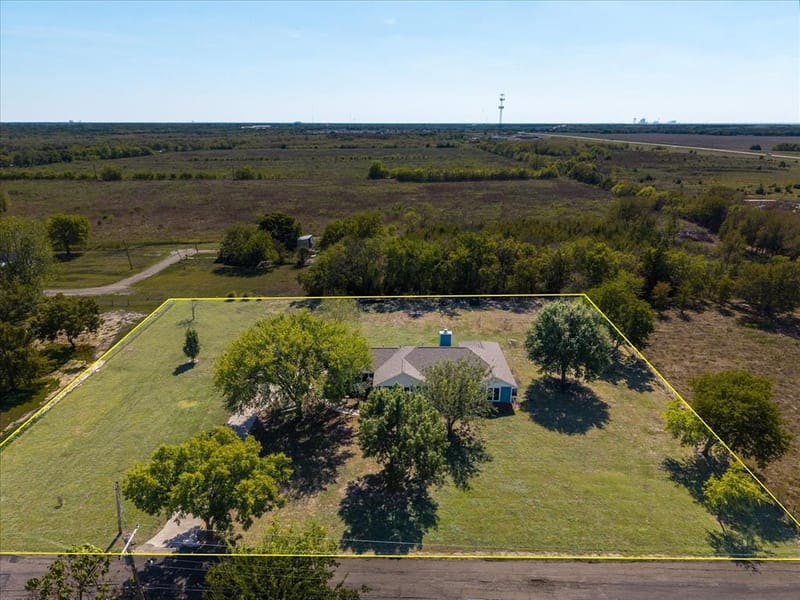 4715 Dell Drive, Greenville TX 75401 - Photo 4