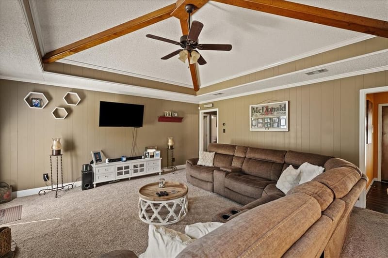 4715 Dell Drive, Greenville TX 75401 - Photo 8
