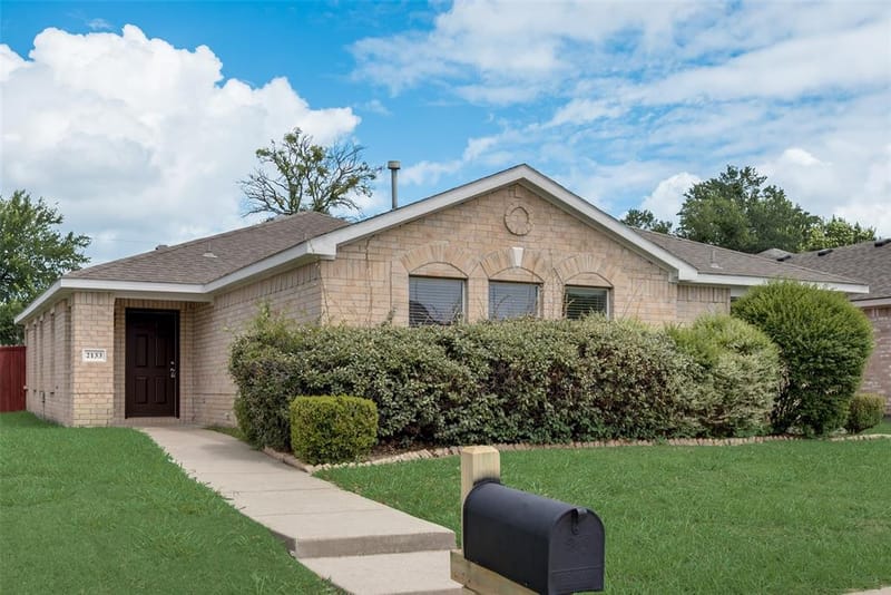 2133 Lone Pecan Drive, Mesquite TX 75181 - Photo 2