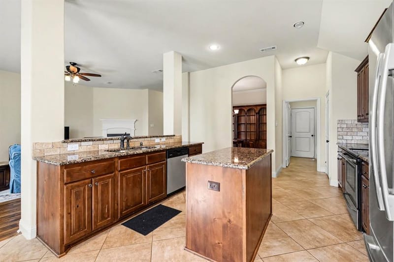 1005 Seminole Lane, Greenville TX 75402 - Photo 10