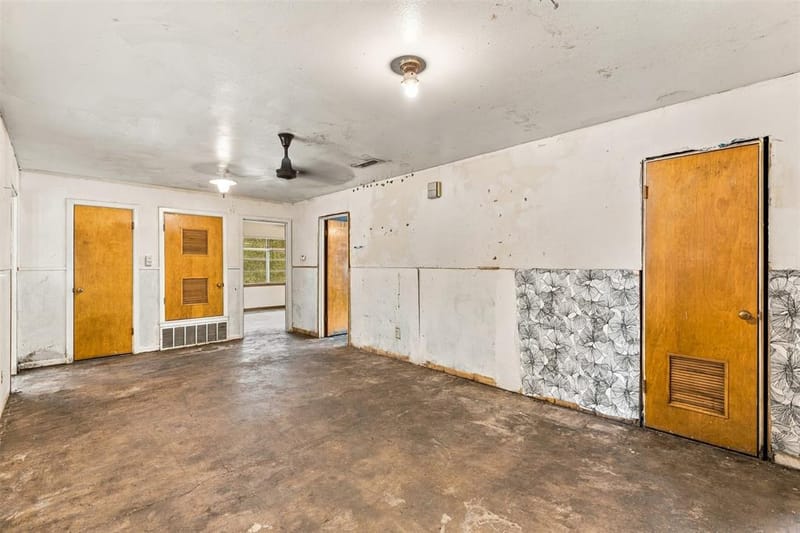 1407 Berkshire Street, Waco TX 76705 - Photo 9