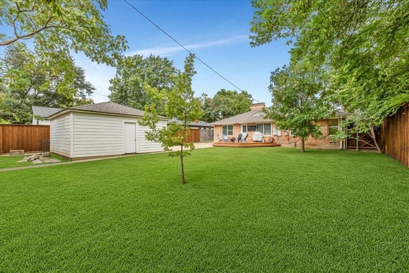 6452 Highgate Lane, Dallas TX 75214 - Photo 17