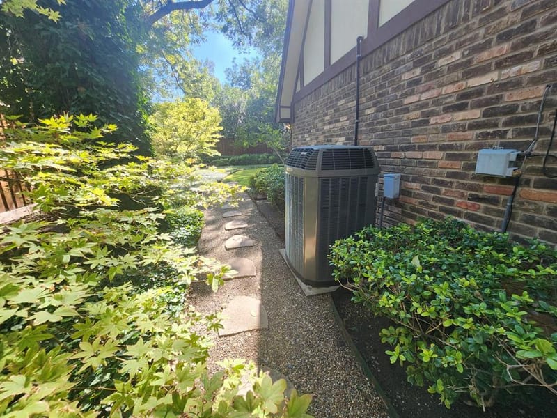6510 Covecreek Place, Dallas TX 75240 - Photo 6