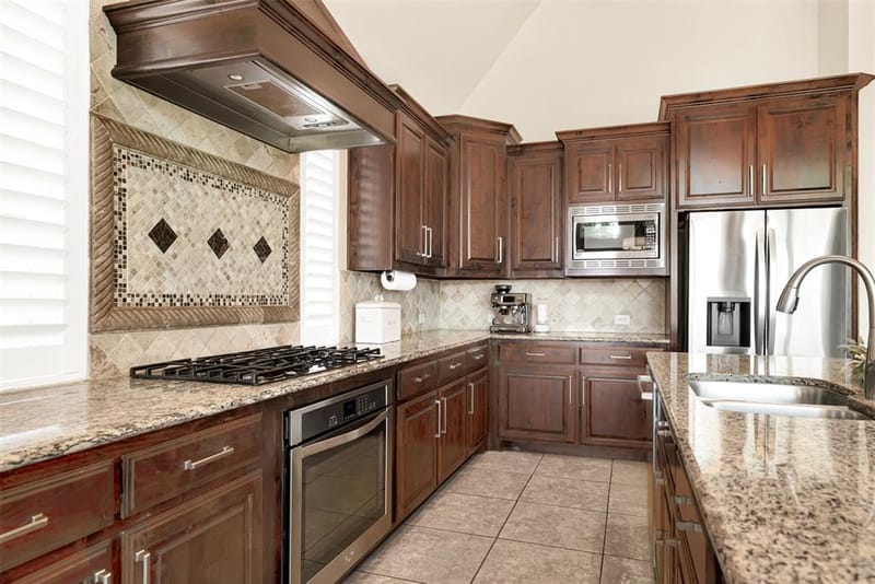 7808 Dawson Creek Drive, McKinney TX 75071 - Photo 9
