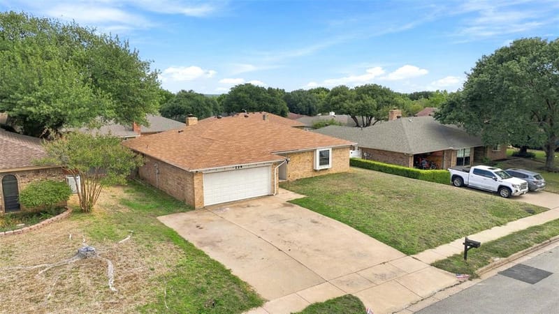 228 Meadowhill Drive, Benbrook TX 76126 - Photo 4