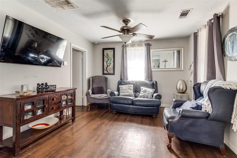 2252 Mail Avenue, Dallas TX 75235 - Photo 12