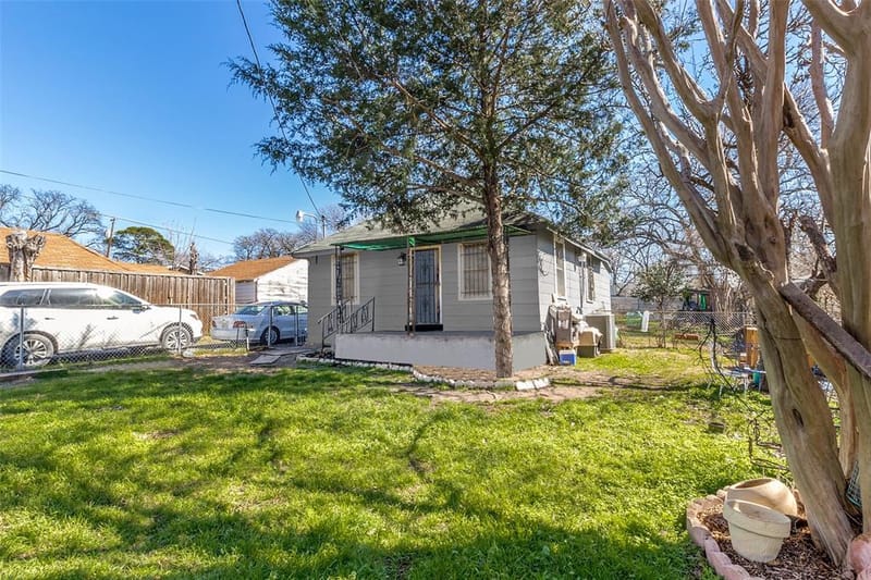 2252 Mail Avenue, Dallas TX 75235