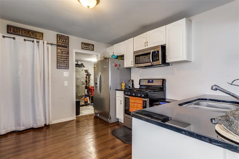 2252 Mail Avenue, Dallas TX 75235 - Photo 14