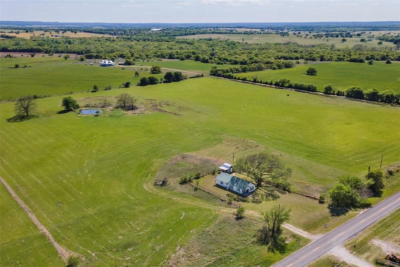 3913 Fm1956, Nocona TX 76255 - Photo 30