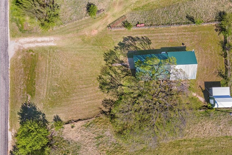 3913 Fm1956, Nocona TX 76255 - Photo 31