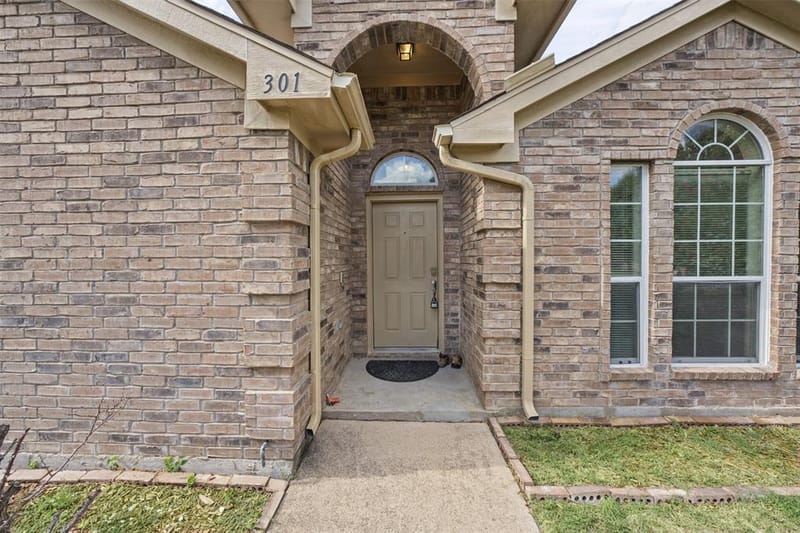 301 Wintergreen Court, Weatherford TX 76085 - Photo 3