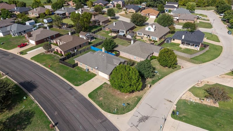 301 Wintergreen Court, Weatherford TX 76085 - Photo 33