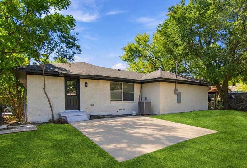 3049 Latham Drive, Dallas TX 75229 - Photo 23