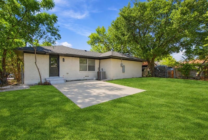 3049 Latham Drive, Dallas TX 75229 - Photo 24
