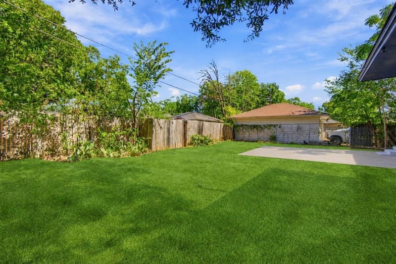 3049 Latham Drive, Dallas TX 75229 - Photo 25
