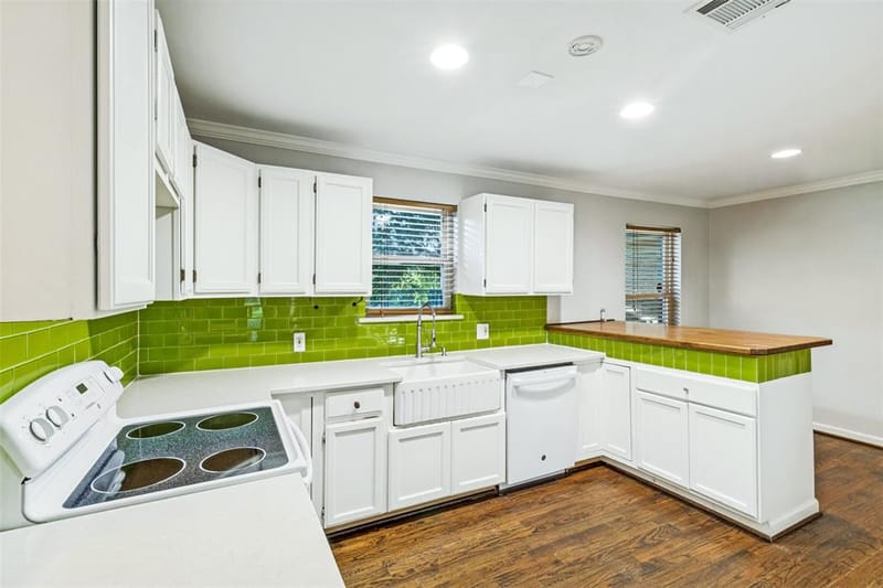 9711 E Lake Highlands Drive, Dallas TX 75218 - Photo 11