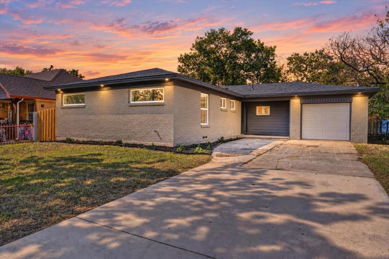 2009 Las Cruces Lane, Dallas TX 75217