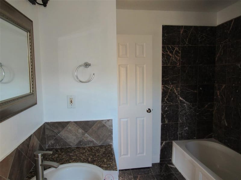 39220 Shadow Ridge Drive, Whitney TX 76692 - Photo 15