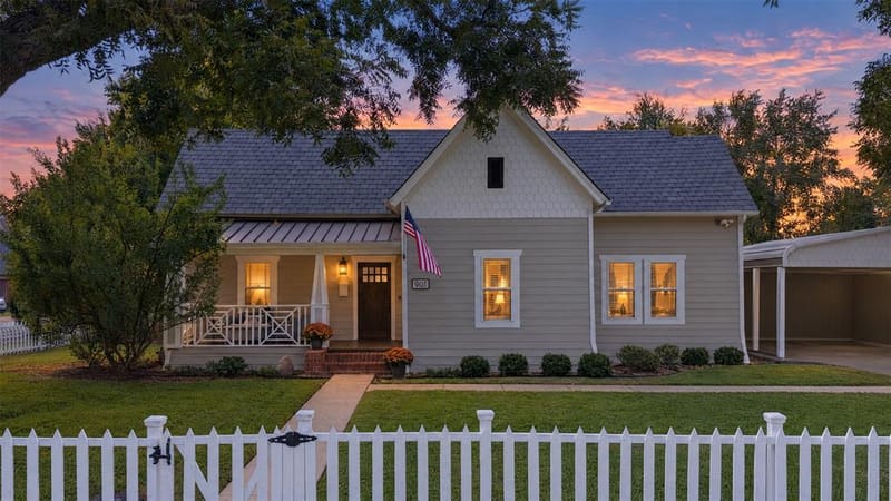 901 Oak Street, McKinney TX 75069