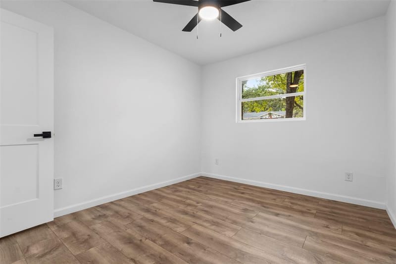 4813 Alandale Drive, Forest Hill TX 76119 - Photo 8