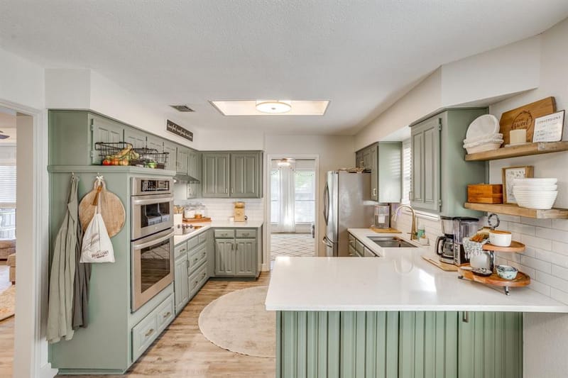 6015 Kenilworth Drive, Arlington TX 76001 - Photo 16