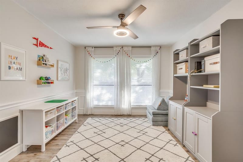 6015 Kenilworth Drive, Arlington TX 76001 - Photo 9
