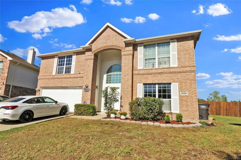 5753 Lionfish Way, Fort Worth TX 76131 - Photo 2