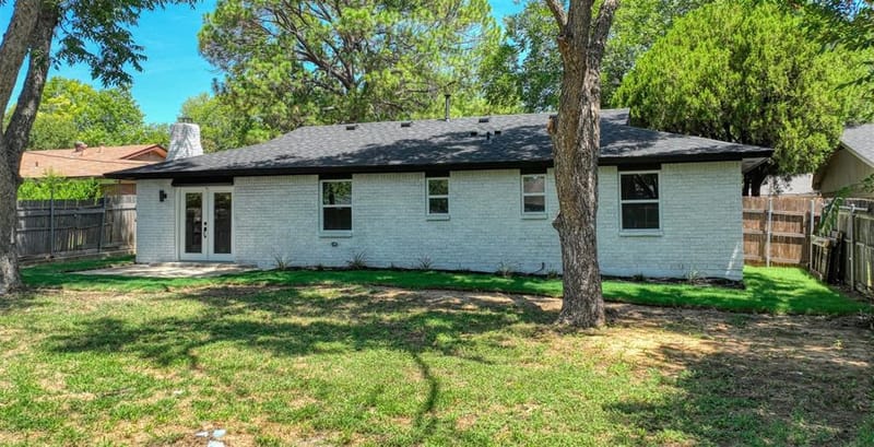 729 Oakwood Avenue, Hurst TX 76053 - Photo 37