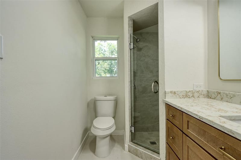 729 Oakwood Avenue, Hurst TX 76053 - Photo 25