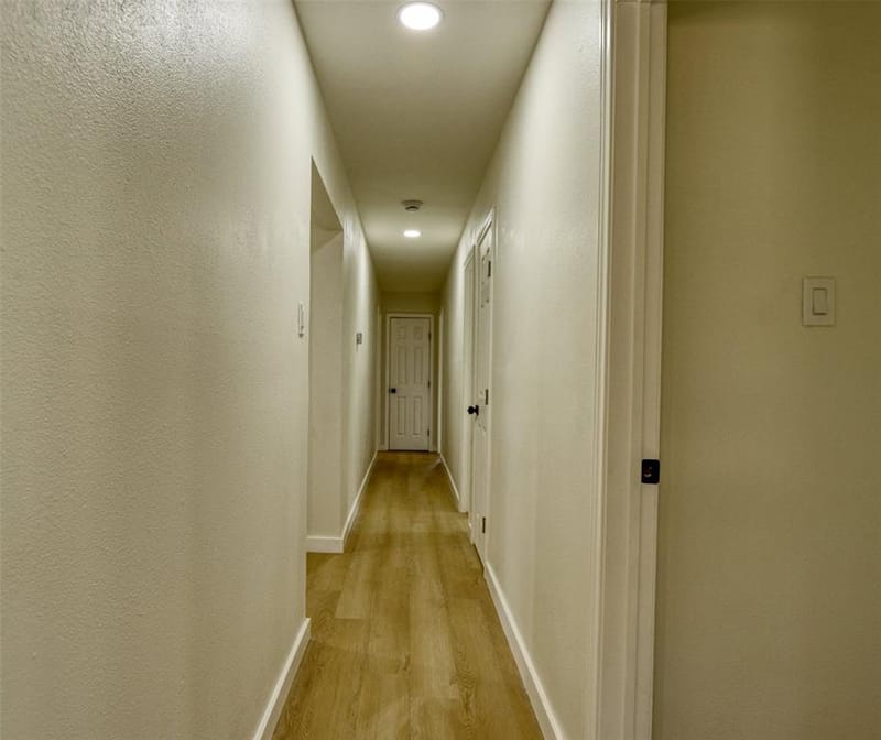 729 Oakwood Avenue, Hurst TX 76053 - Photo 21
