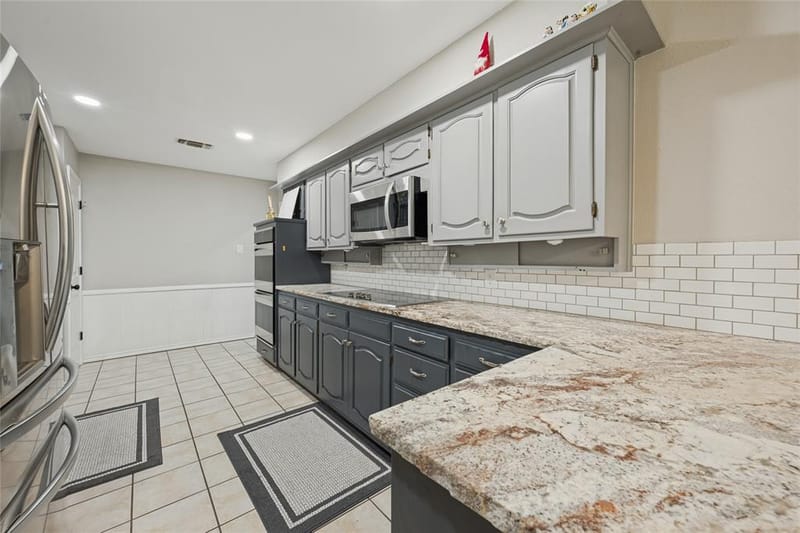 2002 Elmhurst Drive, Arlington TX 76012 - Photo 9